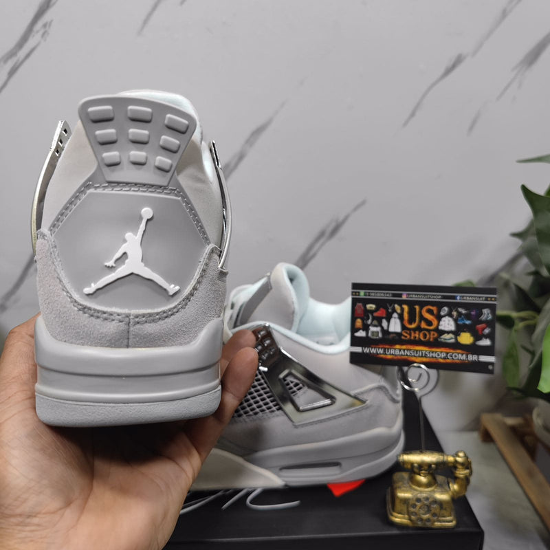 Air Jordan 4 Retro Frozen Moments