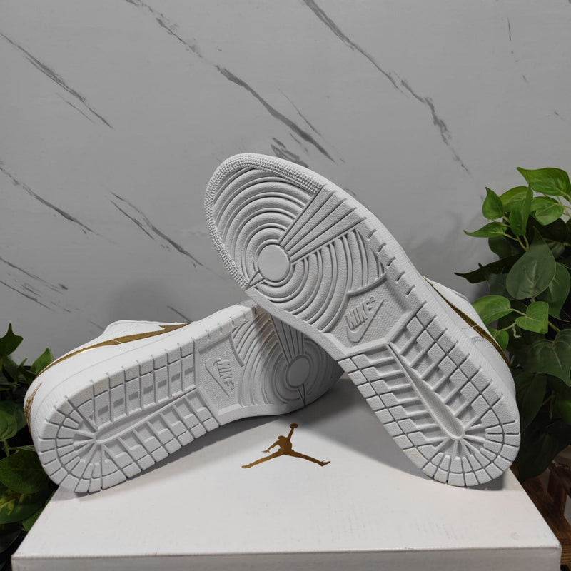 Air Jordan 1 Low White Metallic Gold