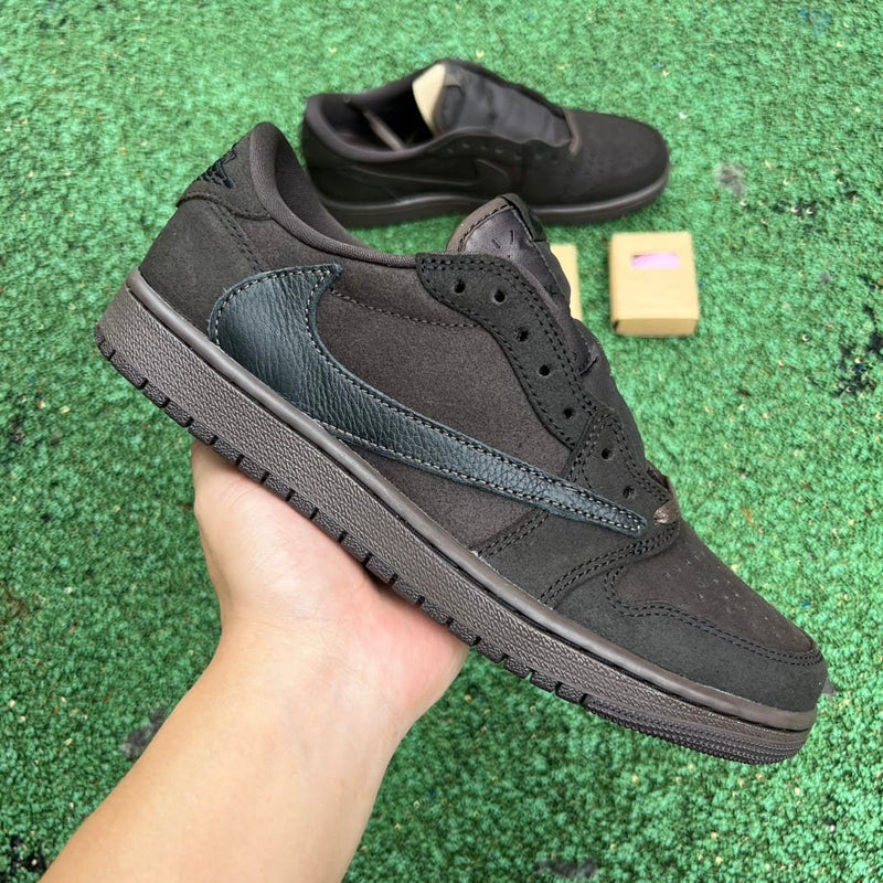 Air Jordan 1 Retro Low SP Travis Scott Velvet Brown