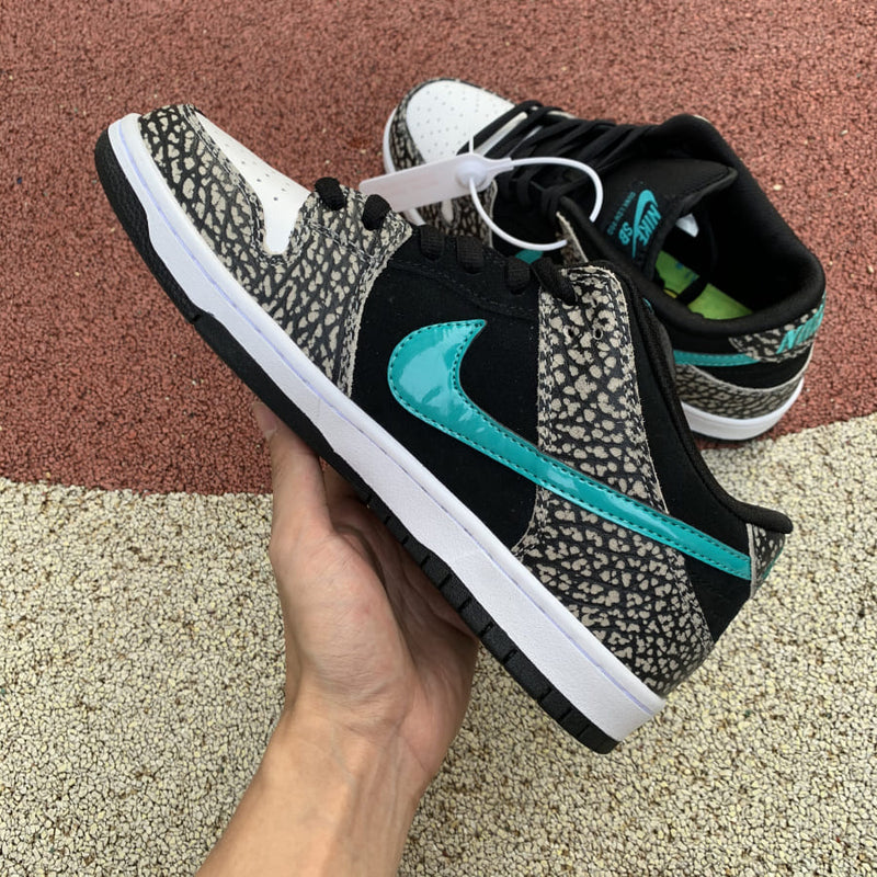 Nike SB Dunk Low atmos Elephant