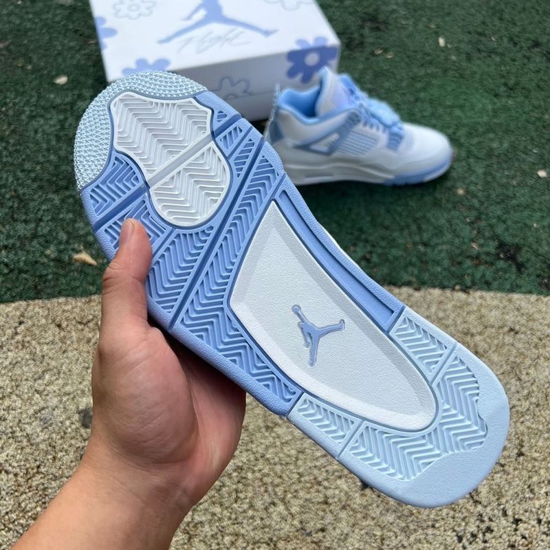 Air Jordan 4 Retro Forget Me Not