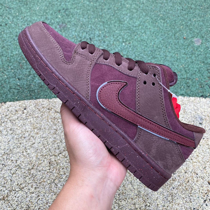 Nike SB Dunk Low City of Love Burgundy Crush