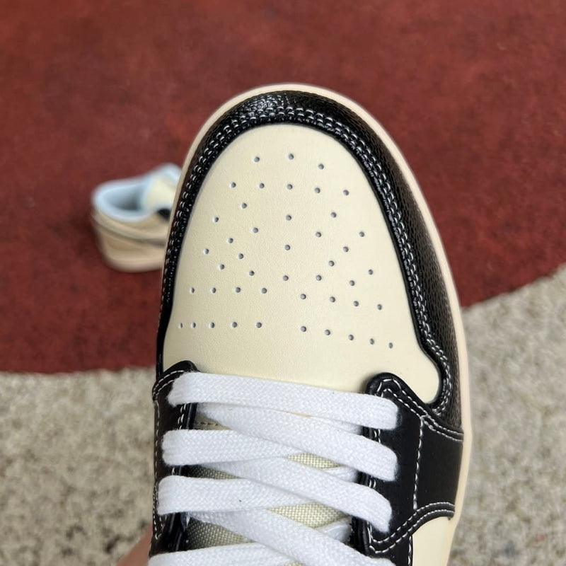 Air Jordan 1 Low SE Coconut Milk Black Muslin