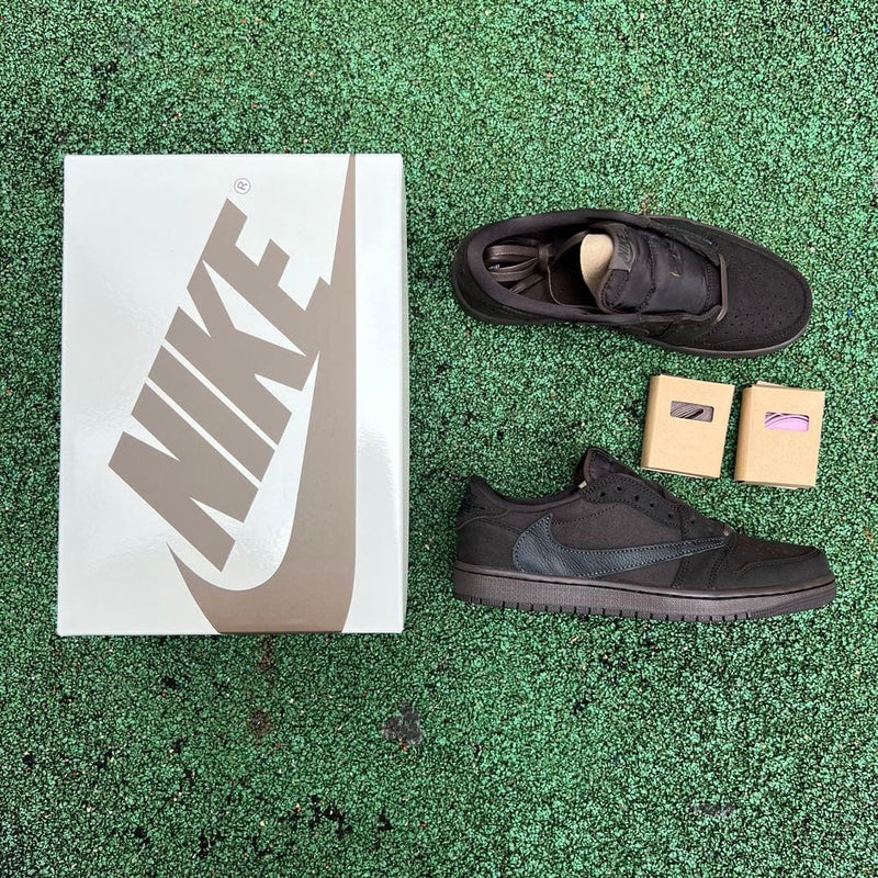 Air Jordan 1 Retro Low SP Travis Scott Velvet Brown