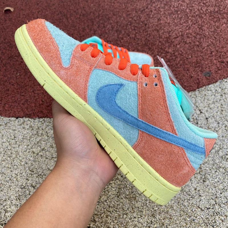 Nike SB Dunk Low Orange Emerald Rise