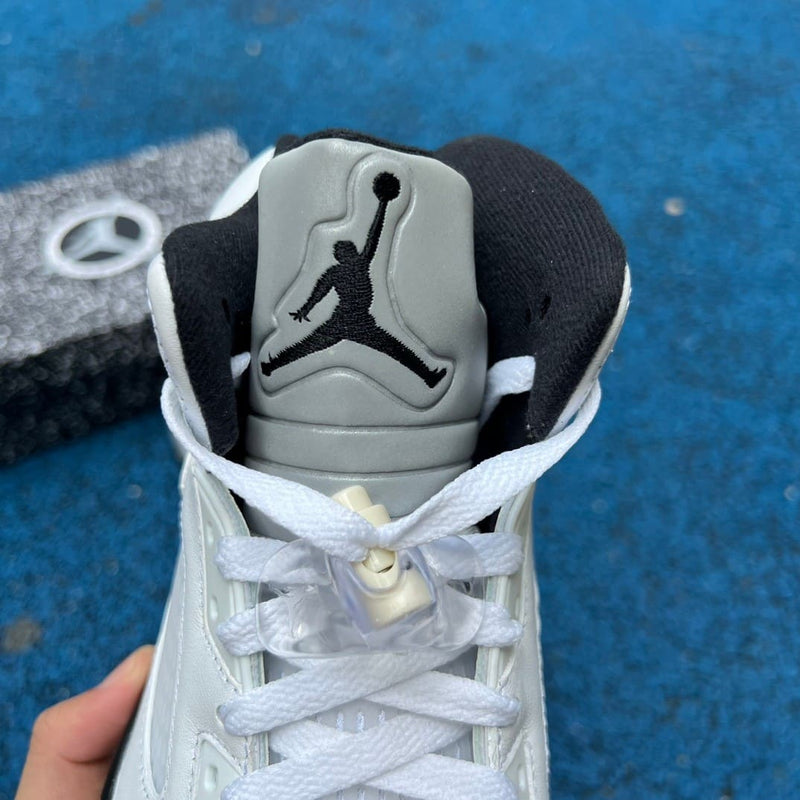 Air Jordan 5 Retro Reverse Metallic