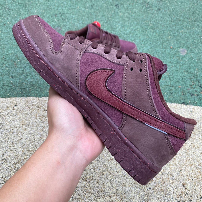 Nike SB Dunk Low City of Love Burgundy Crush