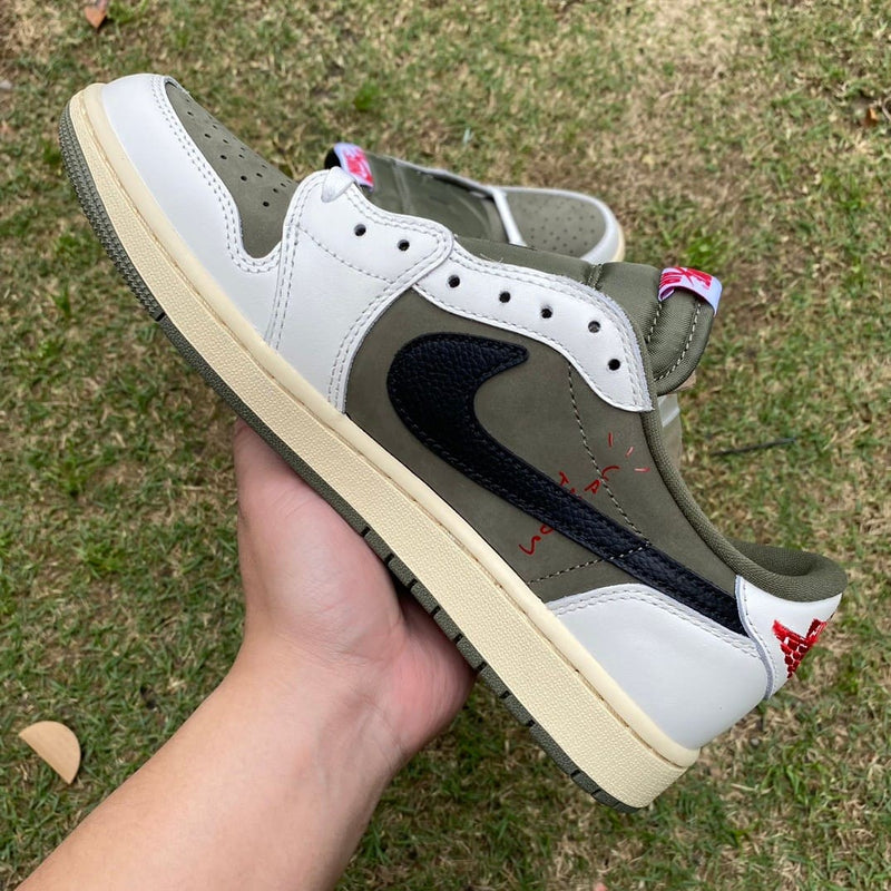 Air Jordan 1 Retro Low Travis Scott Medium Olive