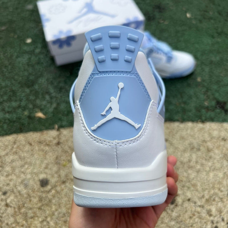 Air Jordan 4 Retro Forget Me Not