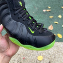 Nike Air Foamposite One Black Volt