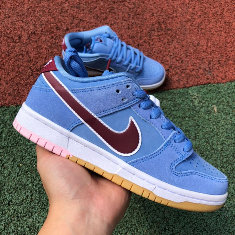 Nike SB Dunk Low Philadelphia Phillies