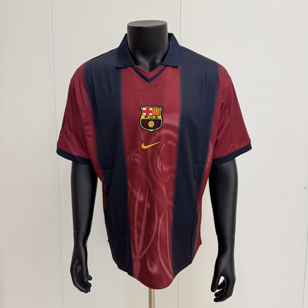 Camiseta Travis Scott x Nike x FC Barcelona Retro 2000/01 Home Skeleto