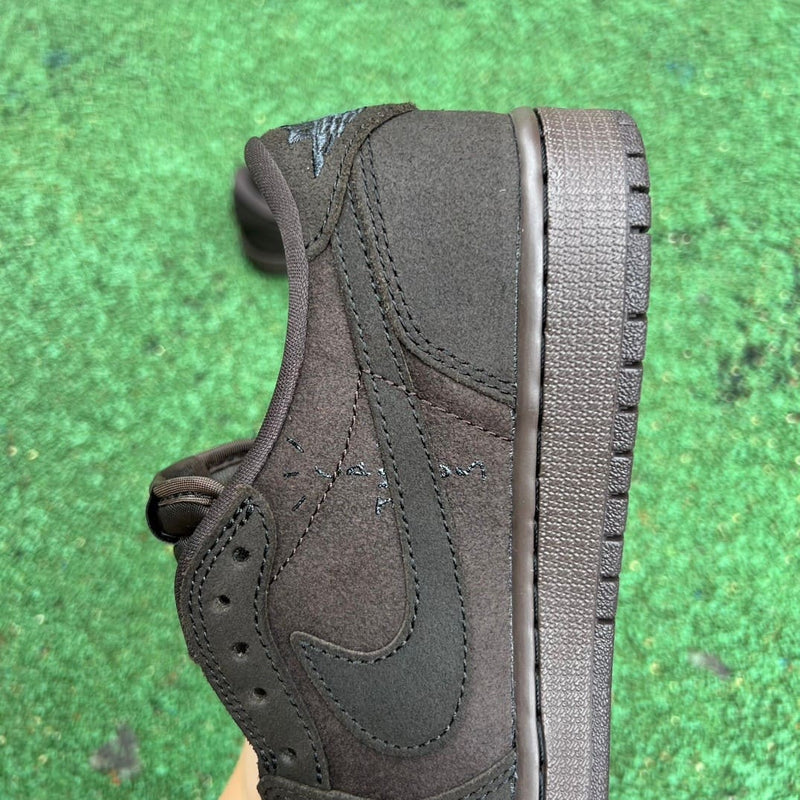 Air Jordan 1 Retro Low SP Travis Scott Velvet Brown