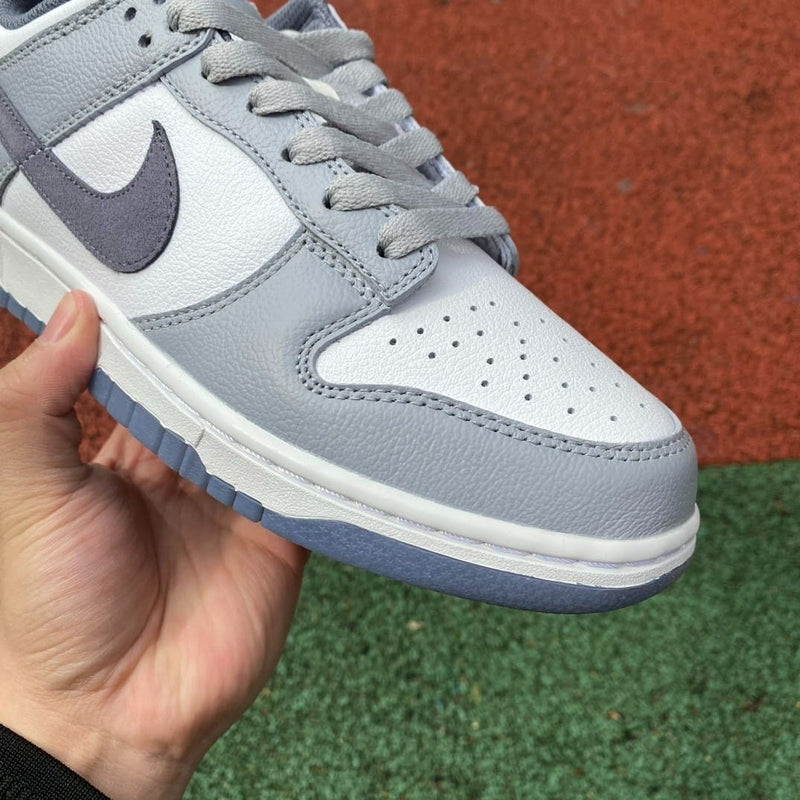 Nike Dunk Low SE Light Carbon