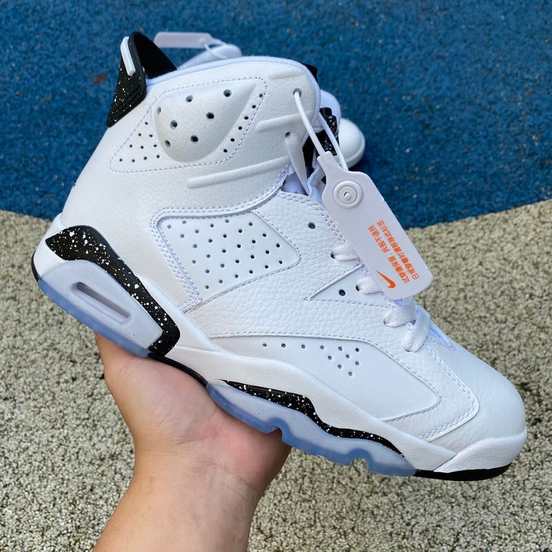 Air Jordan 6 Retro Reverse Oreo