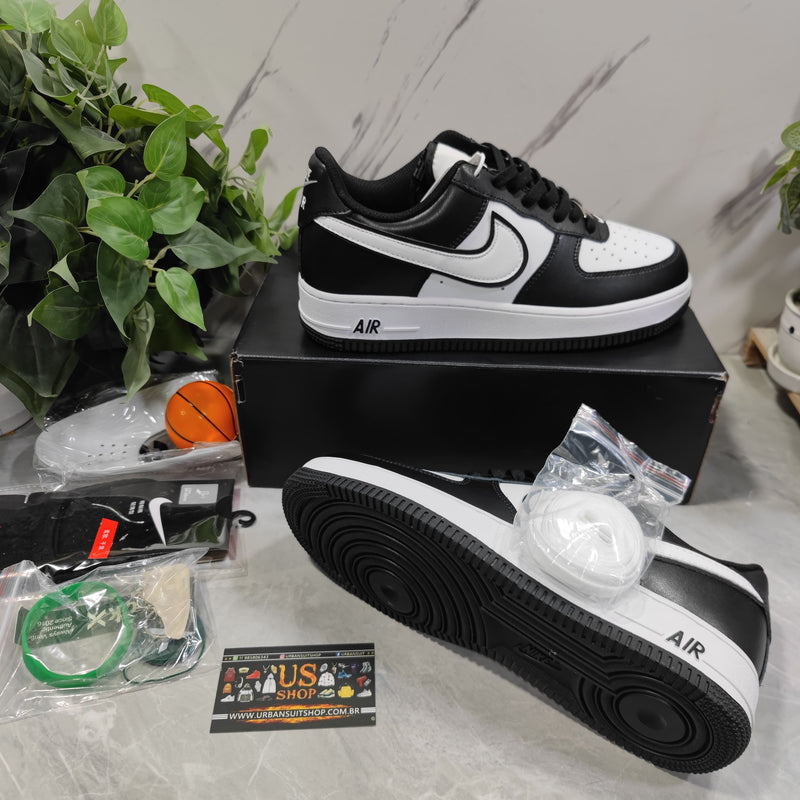 Nike Air Force 1 Low '07 White Swoosh Panda