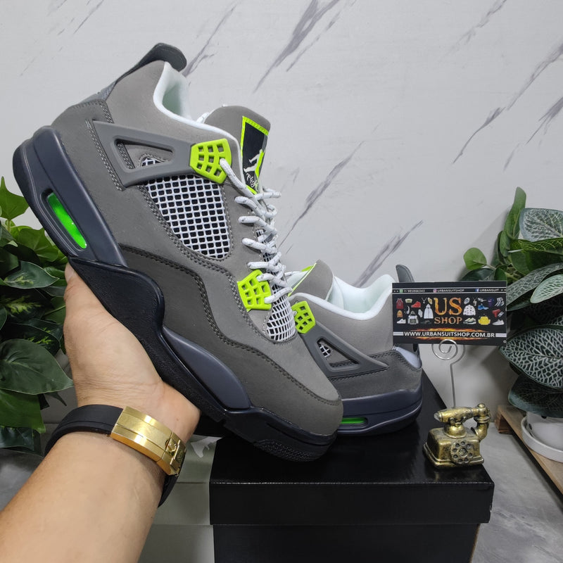 Air Jordan 4 Retro SE 95 Neon