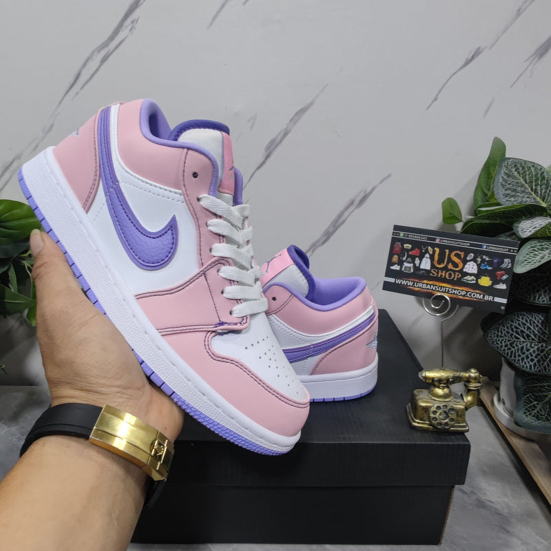 Air Jordan 1 Low SE Arctic Punch