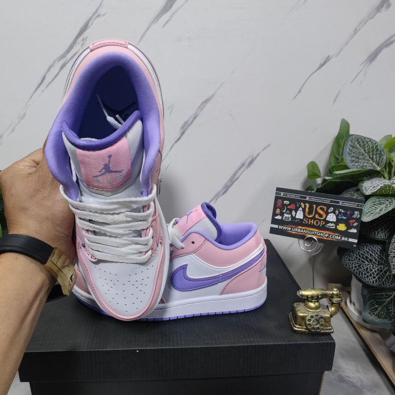 Air Jordan 1 Low SE Arctic Punch