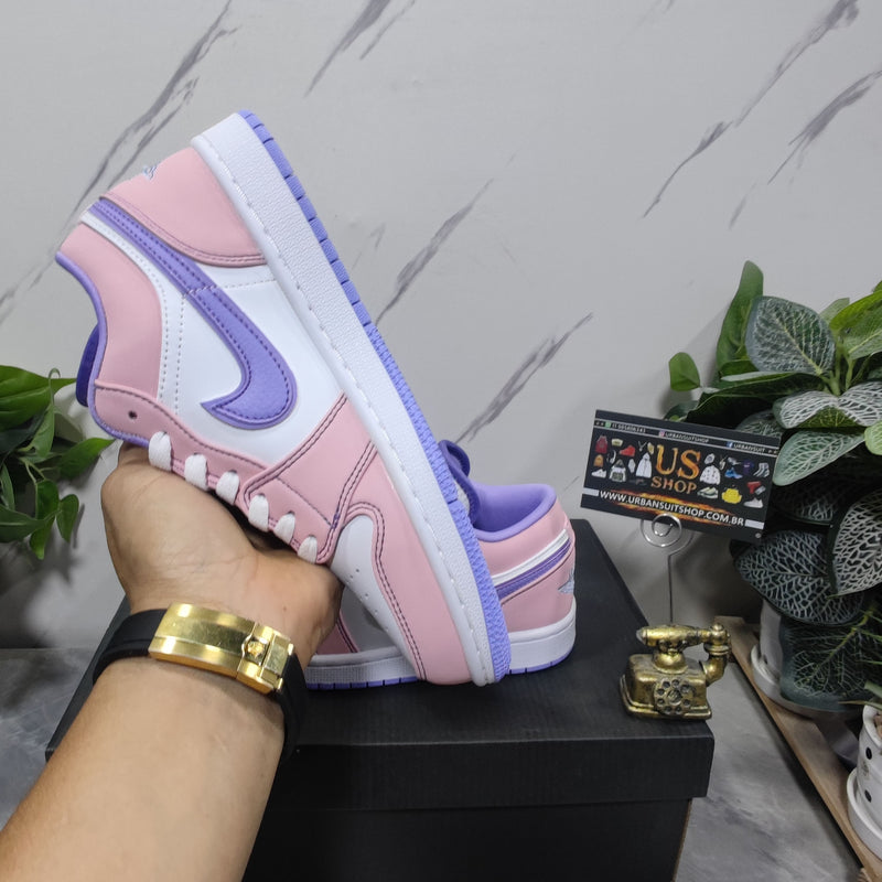 Air Jordan 1 Low SE Arctic Punch