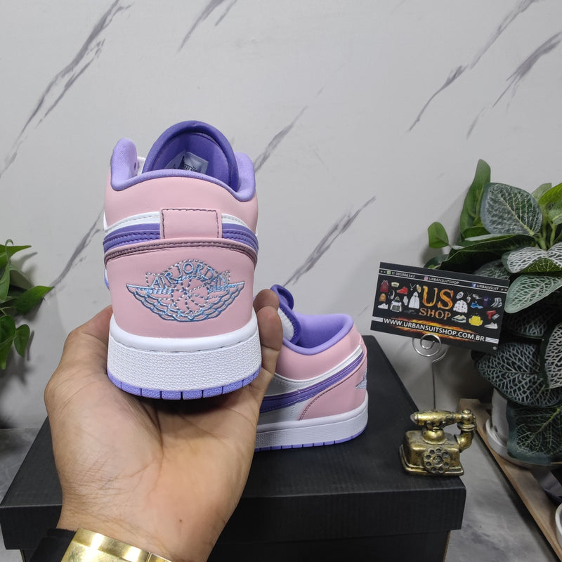 Air Jordan 1 Low SE Arctic Punch