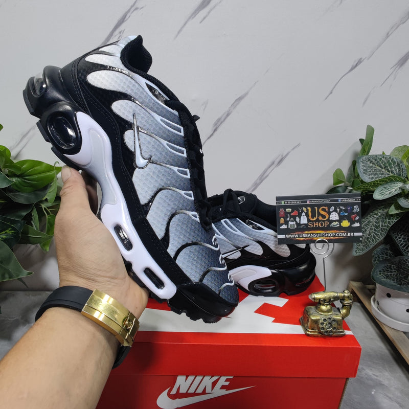 Nike Air Max Plus Black Silver White