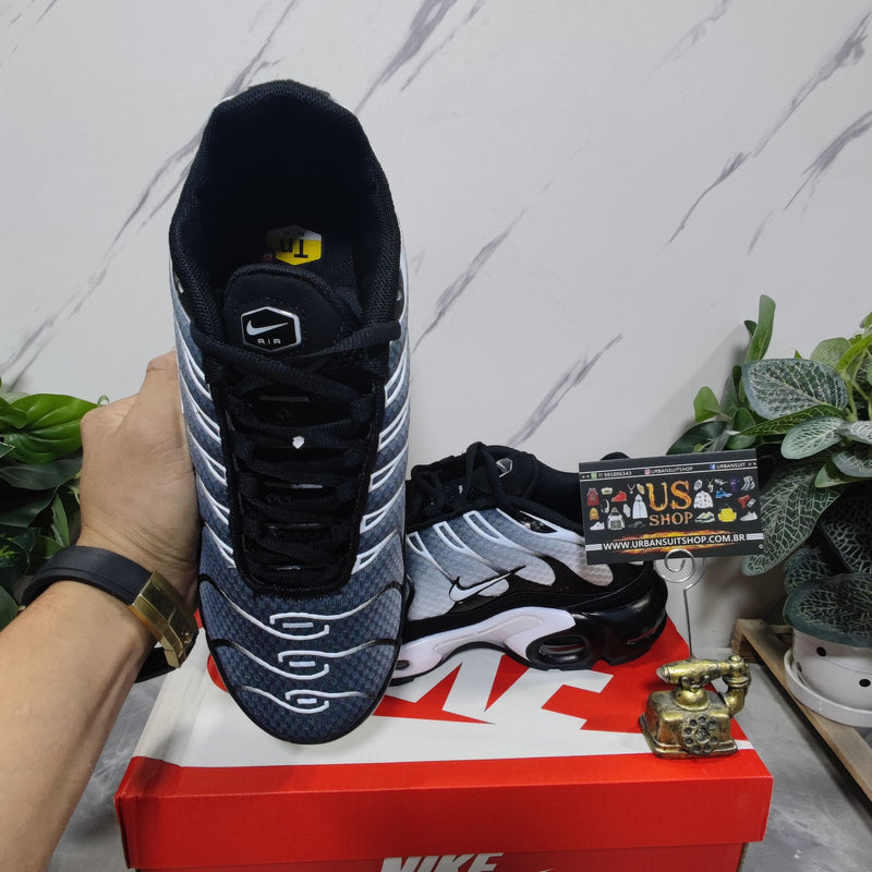 Nike Air Max Plus Black Silver White