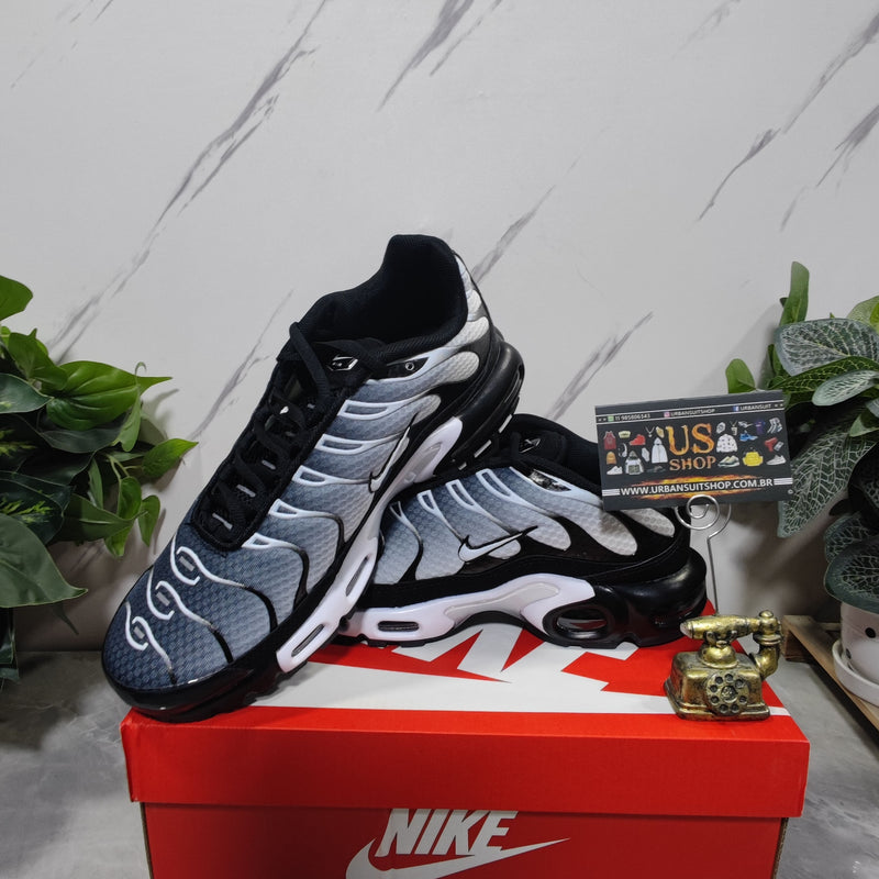 Nike Air Max Plus Black Silver White