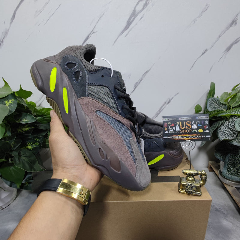 Adidas Yeezy Boost 700 Mauve