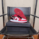 Air Jordan 1 Low Bulls