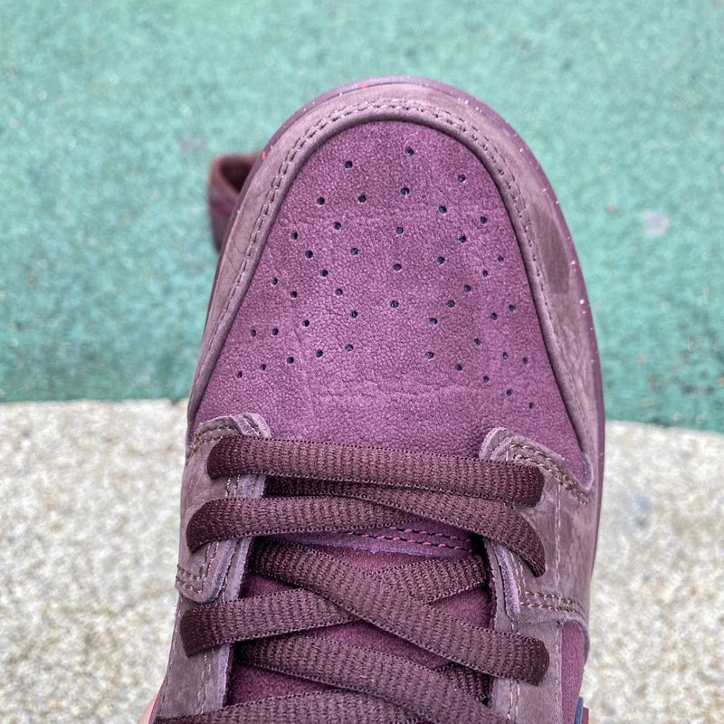 Nike SB Dunk Low City of Love Burgundy Crush