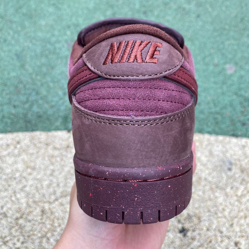 Nike SB Dunk Low City of Love Burgundy Crush