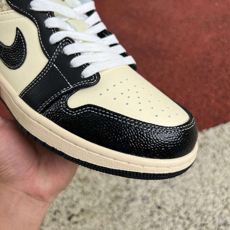 Air Jordan 1 Low SE Coconut Milk Black Muslin