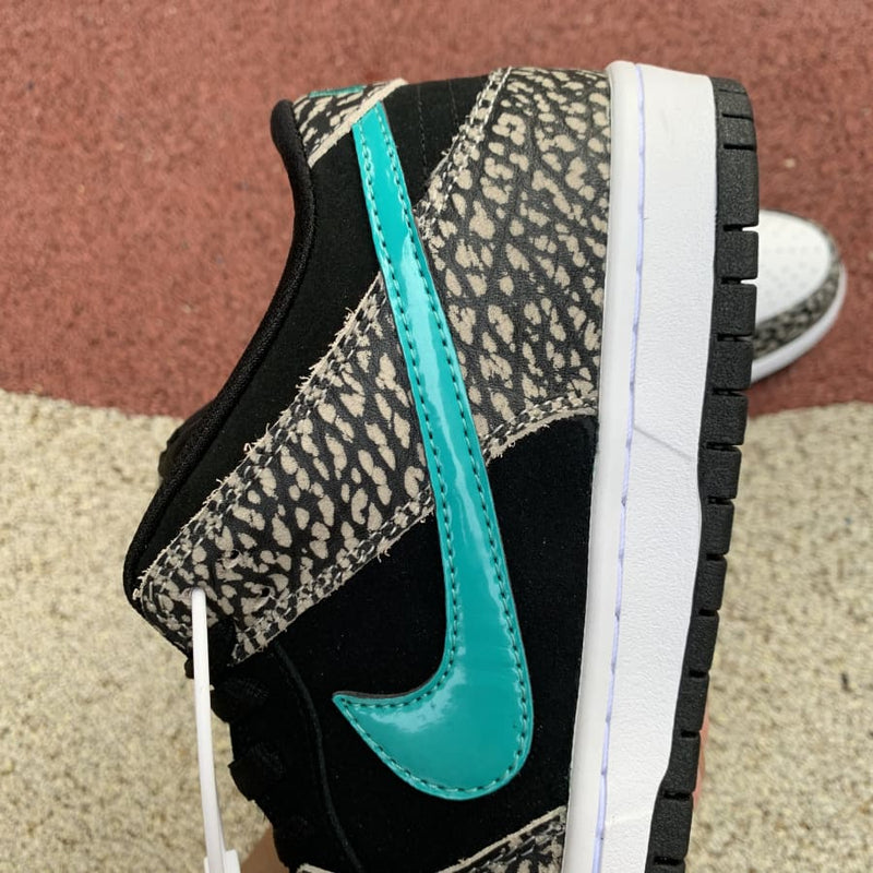 Nike SB Dunk Low atmos Elephant