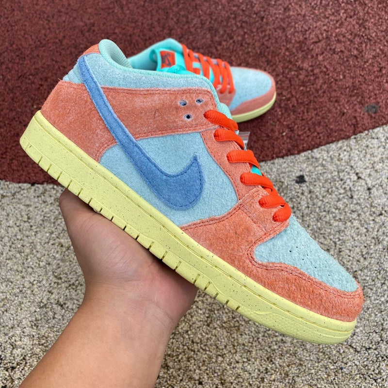 Nike SB Dunk Low Orange Emerald Rise