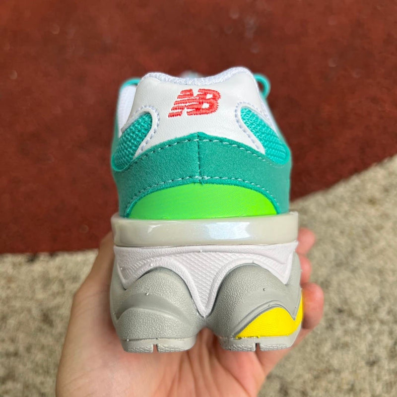 New Balance 9060 DTLR Cyan Burst