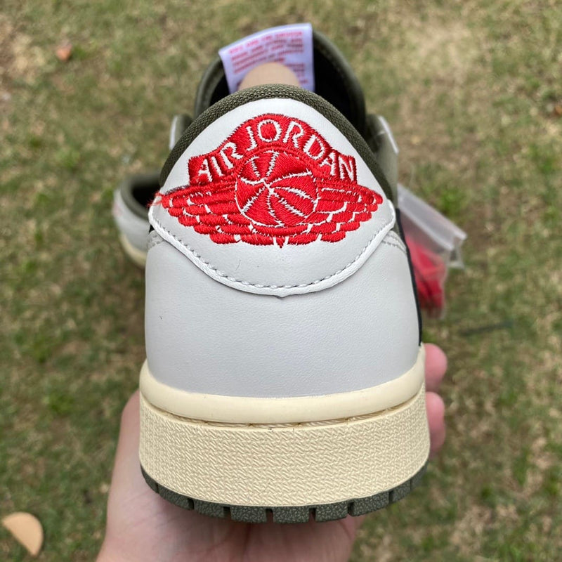 Air Jordan 1 Retro Low Travis Scott Medium Olive