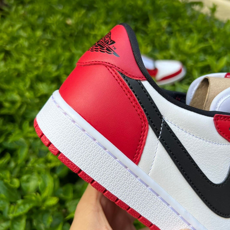 Air Jordan 1 Low Chicago