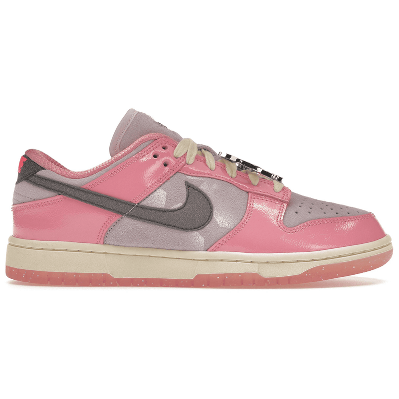 Nike Dunk Low LX Barbie