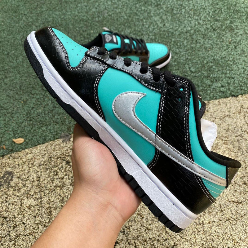 Nike SB Dunk Low Diamond Supply Co.