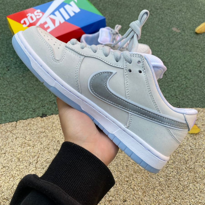 Nike SB Dunk Low White Lobster