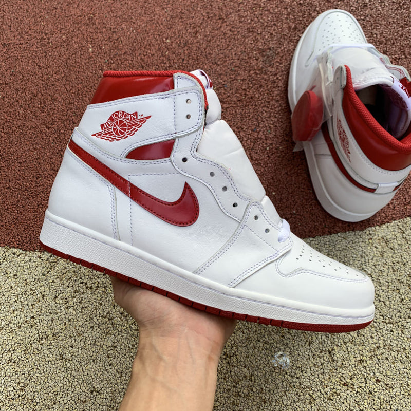 Air Jordan 1 Retro Metallic Red