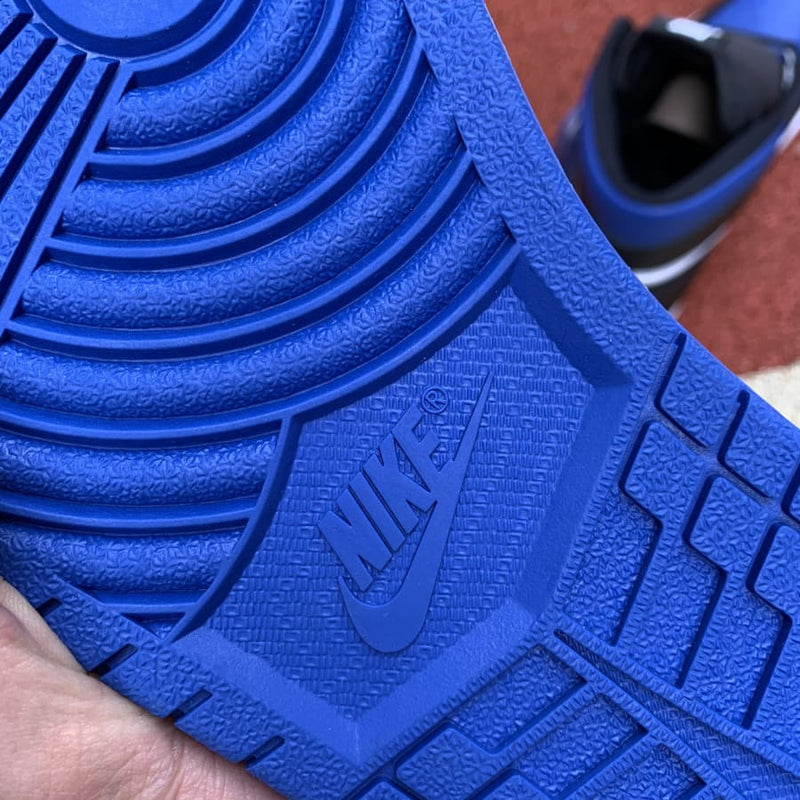 Air Jordan 1 Retro High Royal Toe