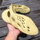 Adidas Yeezy Foam RNNR Sulfur