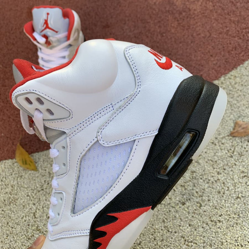 Air Jordan 5 Retro Fire Red Silver Tongue