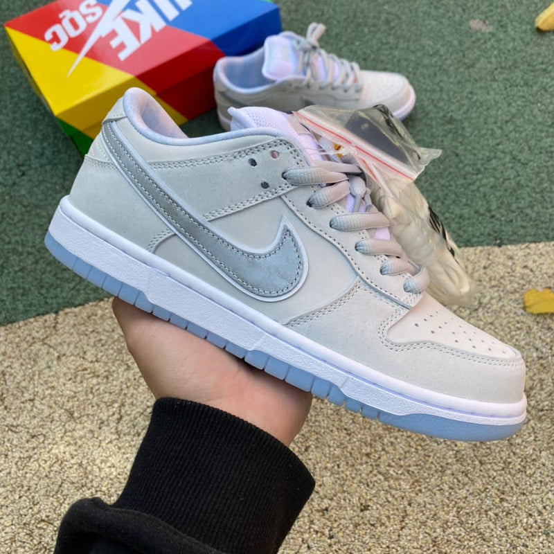 Nike SB Dunk Low White Lobster