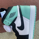 Air Jordan 1 Retro High Igloo
