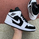 Air Jordan 1 Mid White Black "Tuxedo"