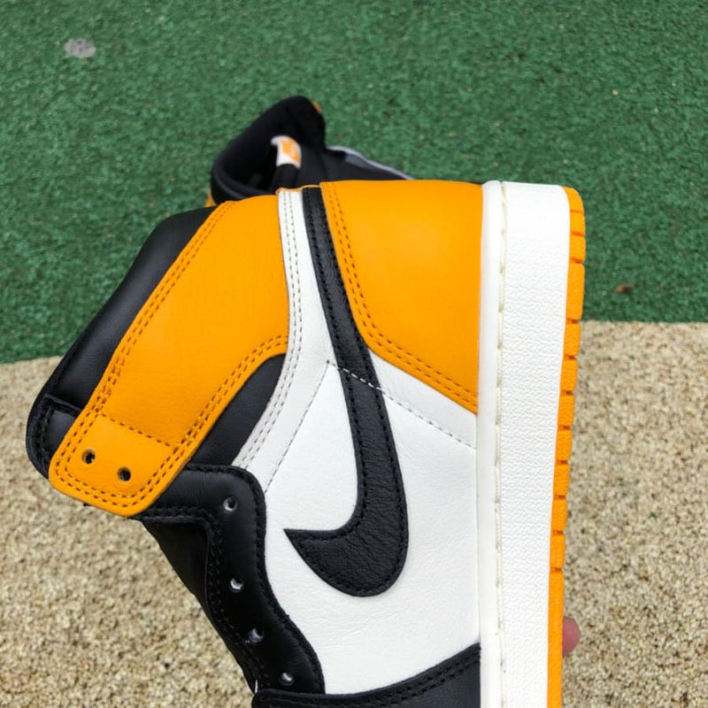 Air Jordan 1 Retro High Taxi