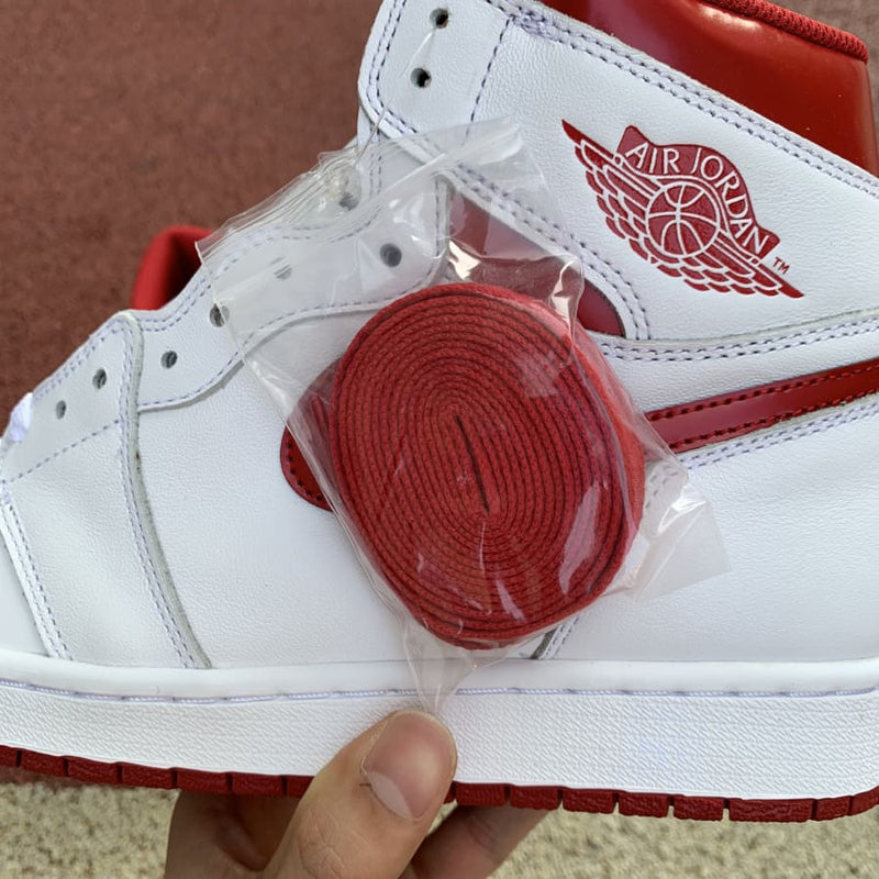 Air Jordan 1 Retro Metallic Red